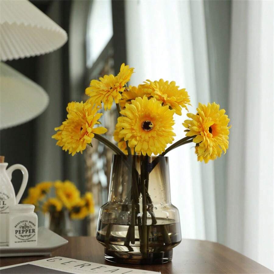 Artificial Daisy Silk Gerbera Daisy Realistic Fake Daisy Flowers for Home Décor Wedding Arrangements Centerpieces and Floral Displays Lifelike Faux Gerbera Daisies with Soft Petals and Sturdy Stems