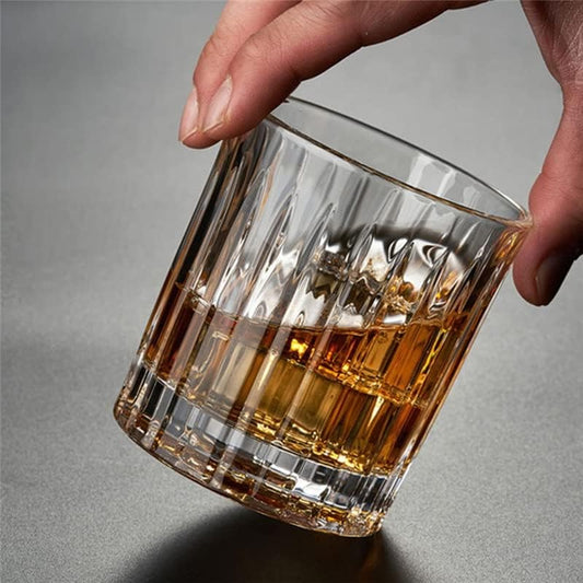 285ml whiskey glass – elegant and sturdy glass, perfect for serving whiskey, bourbon, or other spirits, designed to enhance the aroma and taste, ideal for home bars, special events, or casual sipping.