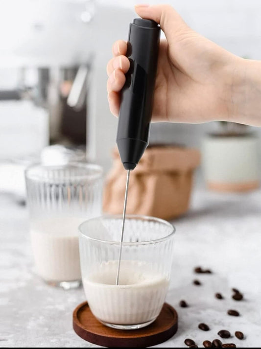 Battery-operated electric milk frother – handheld foam maker with powerful motor for creamy and smooth froth, perfect for lattes, cappuccinos, hot chocolate, and more, lightweight and easy to use for home or travel.
