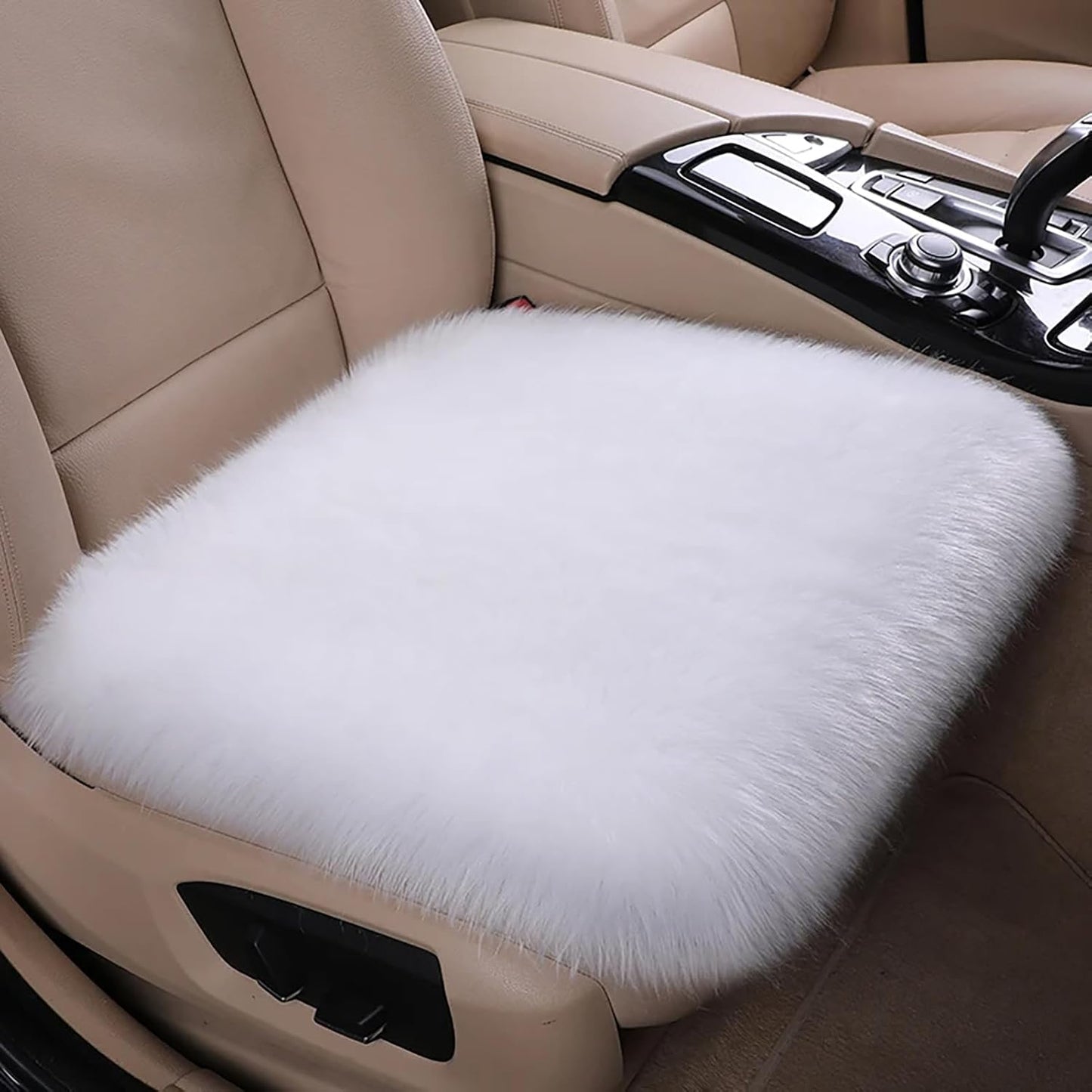 35×35cm real lambswool chair pad – soft and luxurious seat cushion, made from genuine wool for warmth and comfort, breathable and durable, perfect for dining chairs, office seats, or home décor, available in multiple pieces.