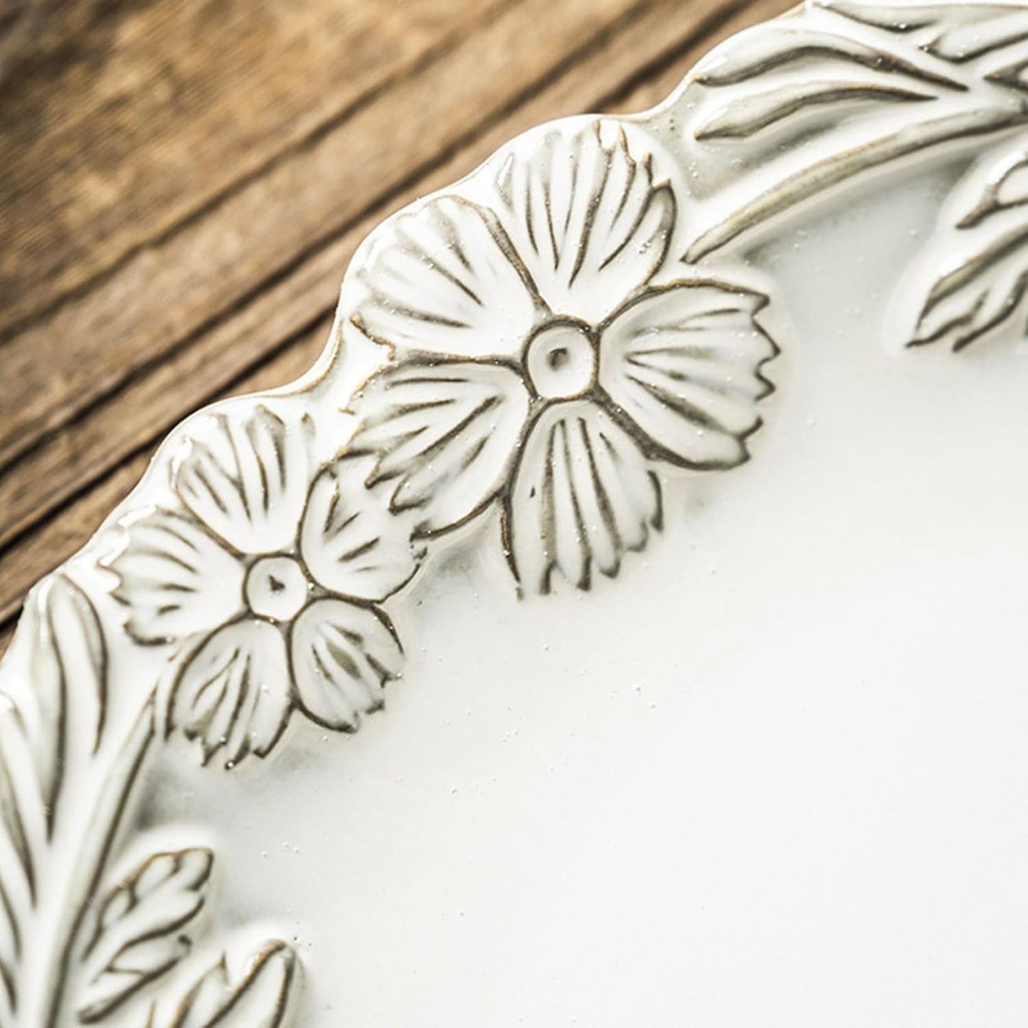 Floral Ceramic Soup Plate, 5x22 cm, Elegant Vintage-Inspired Deep Dish, Durable and Heat-Resistant, Ideal for Serving Soup, Pasta, and Salads, Perfect for Home, Restaurants, and Special Occasions