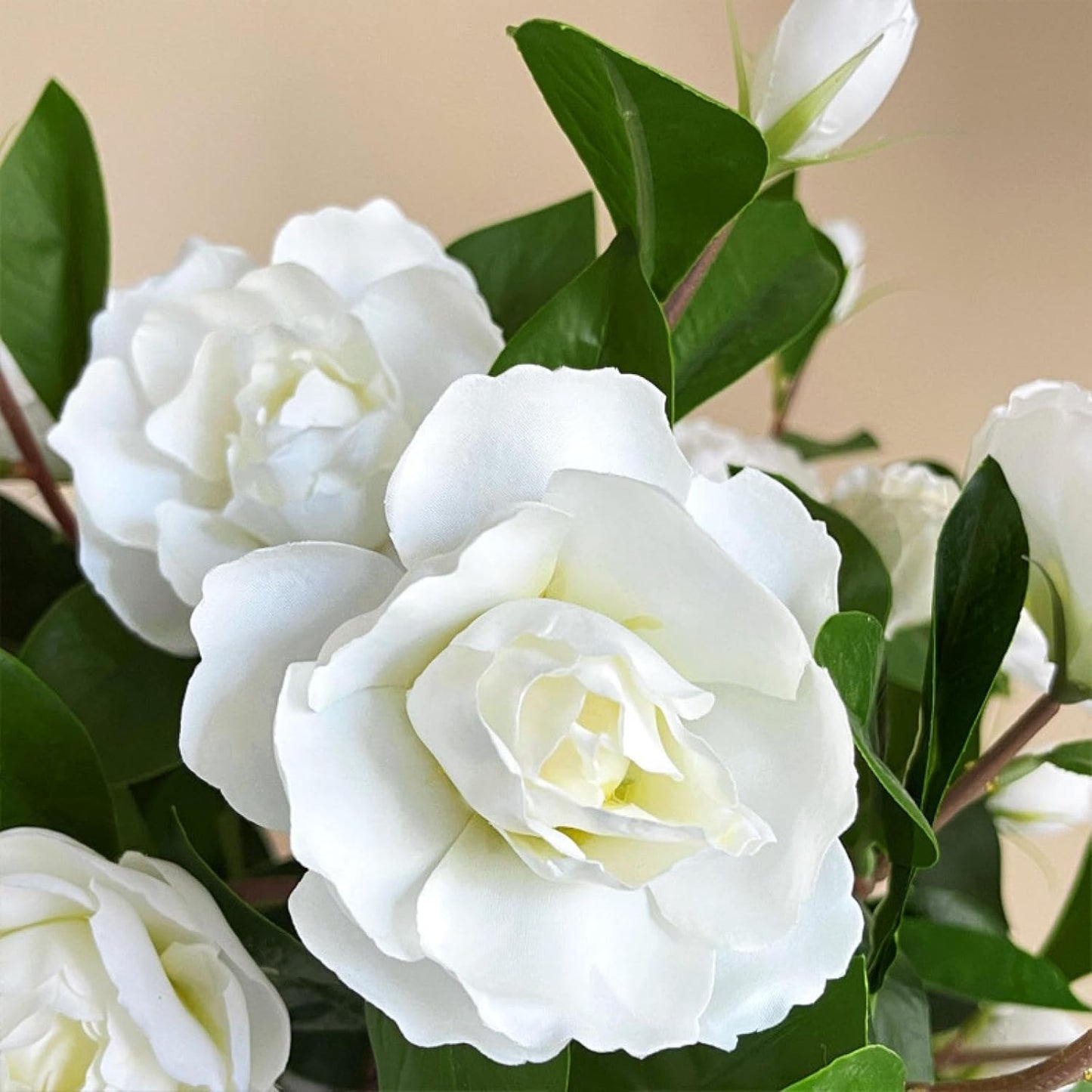Artificial White Camellia Flower Realistic Fake Camellia Bouquet for Home Décor Wedding Arrangements Centerpieces and Floral Displays Lifelike Faux Camellias with Soft Petals and Durable Stems