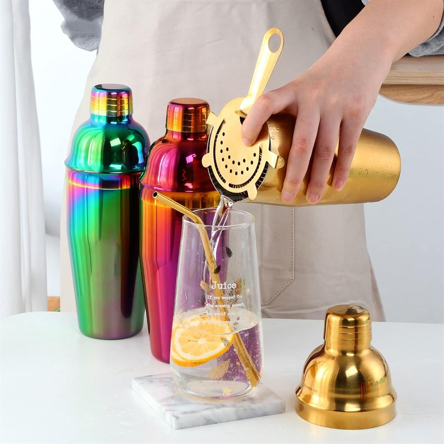 Gold Cocktail Shaker 500ml Premium Stainless Steel Bartender Mixer for Home Bar Professional Use Leakproof Martini Shaker Set for Mixing Drinks Cocktails Margarita Mojito Old Fashioned
