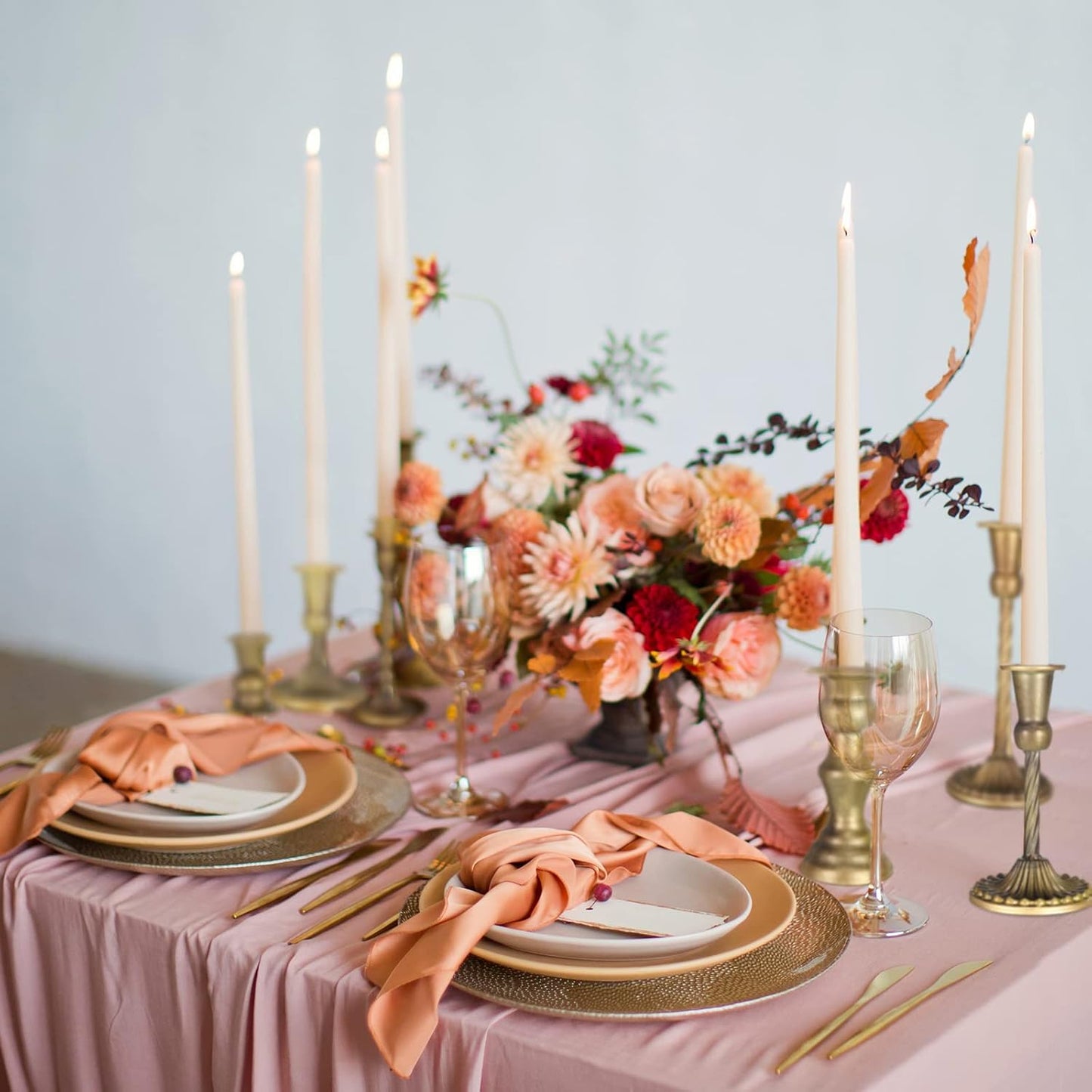 Metal candle holder in brass color – elegant and durable design, perfect for home décor, adding a touch of sophistication to any room, ideal for candles of various sizes, great for dining tables, living rooms, or special events.