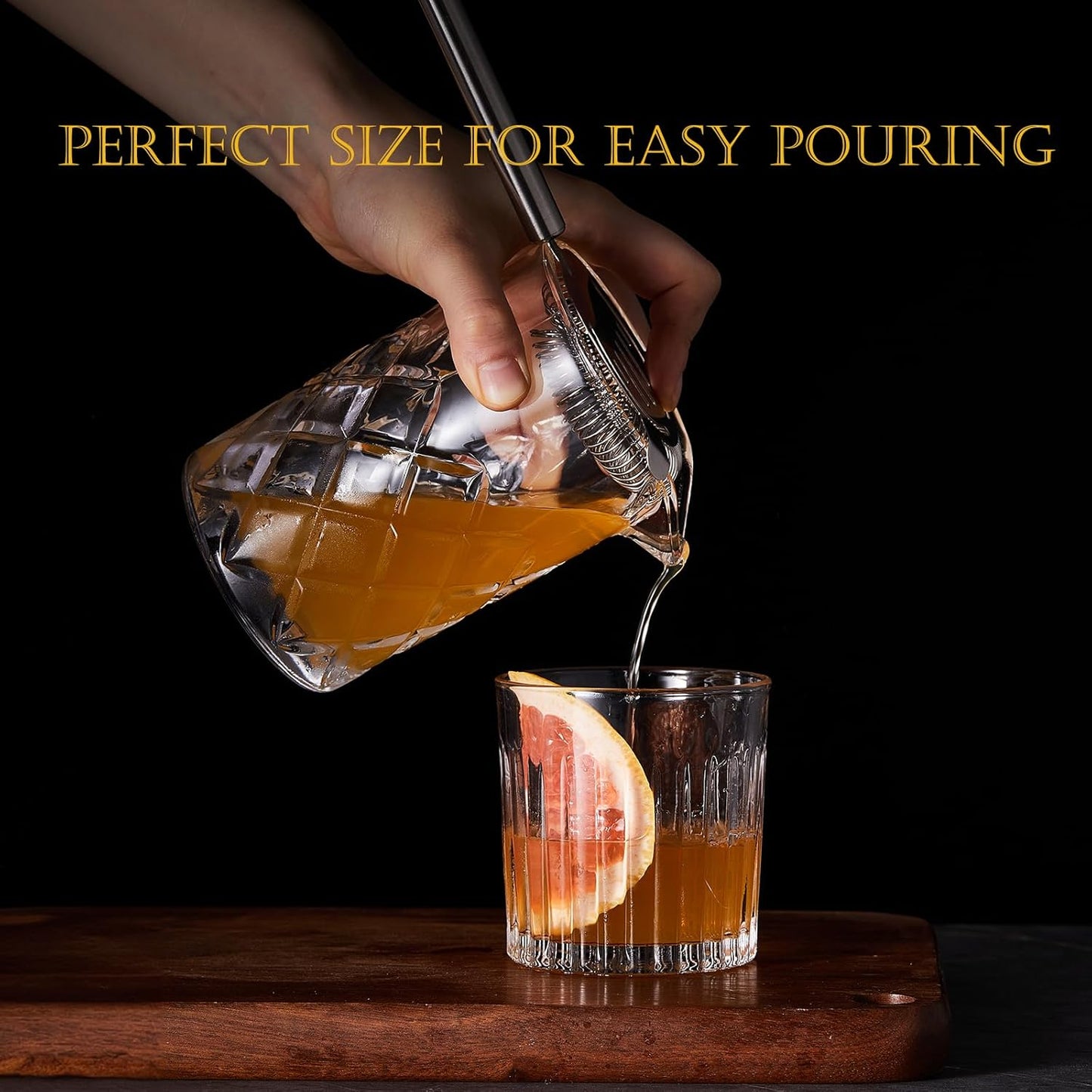 500ml whiskey decanter – made from high-quality crystal, perfect for storing and serving whiskey, bourbon, or other spirits, elegant design enhances your drinking experience, ideal for home bars, special occasions, and gifting.