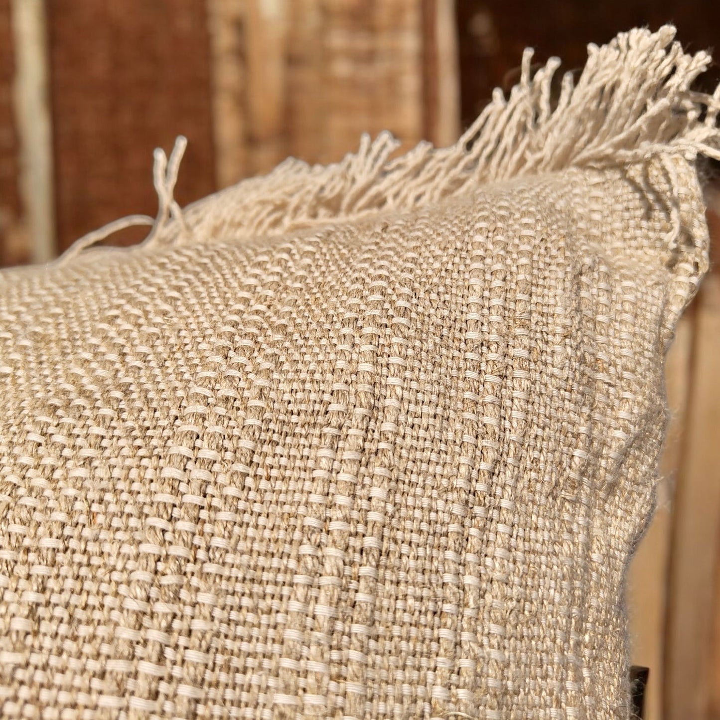 Linen Cushion with Fringes 45.7x45.7cm - Elegant Decorative Pillow with Fringe Details - Soft and Durable Linen Material - Perfect for Sofas, Chairs, and Beds - Versatile Cushion for Any Room