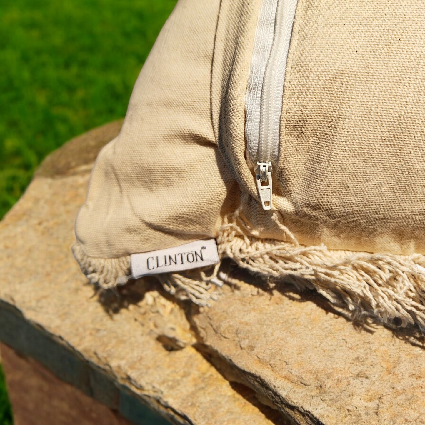 Linen Cushion with Fringes 45.7x45.7cm - Elegant Decorative Pillow with Fringe Details - Soft and Durable Linen Material - Perfect for Sofas, Chairs, and Beds - Versatile Cushion for Any Room