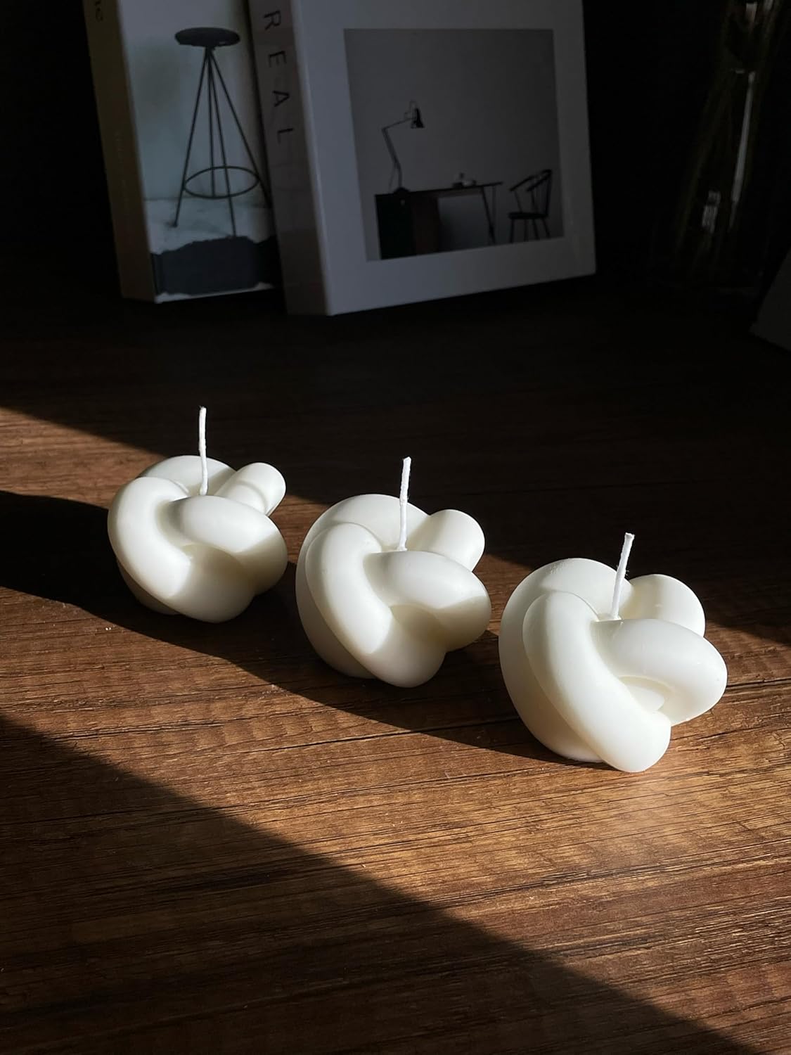 Handmade Knot Soy Candle - Premium Natural Soy Wax, Clean Burn, and Long-Lasting Fragrance - Eco-Friendly Aromatherapy Candle in Elegant Knot Design - Perfect for Minimalist Home Décor, Relaxation, and Gift Giving
