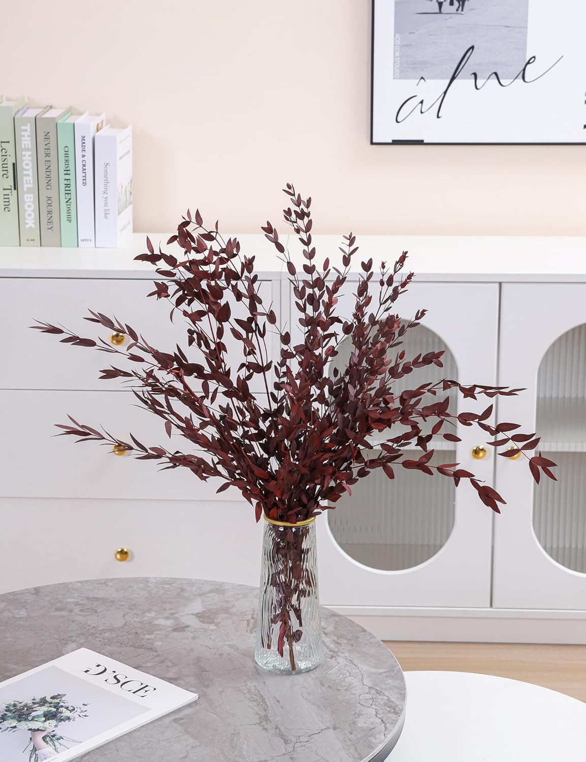 Dried eucalyptus stem (red) – vibrant and long-lasting decorative foliage, perfect for floral arrangements, home décor, and event styling, adds a bold and elegant touch to vases, bouquets, and centerpieces.