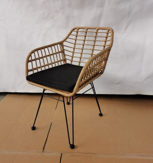 Nordic Outdoor Rattan Chair - Beech Wood Arm Chairs with Rattan Design - Stylish Garden Table and Chair Set for Outdoor Relaxation and Dining