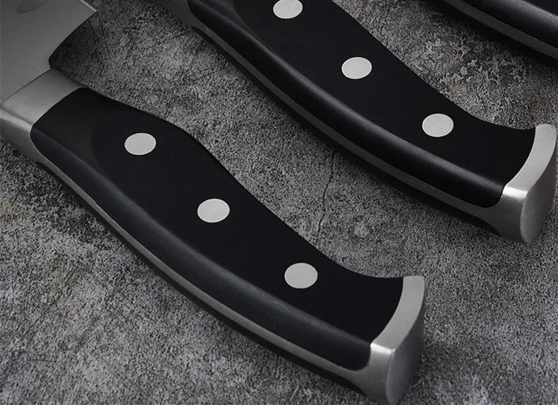 Kitchen Chef Knife - Bread Knife - Serrated Stainless Steel Blade for Effortless Slicing - Perfect for Cutting through Bread, Baked Goods, and Soft Fruits - Ergonomic Handle for Comfortable Grip and Control