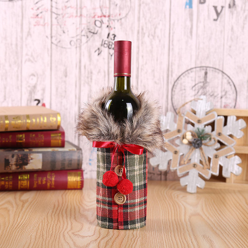 Christmas Wine Bottle Cover - Plaid Sweater Design with Faux Fur - Wine Bottle Holder Pouch for Xmas Dinner Party - Festive and Fun Holiday Decoration for Wine Bottles