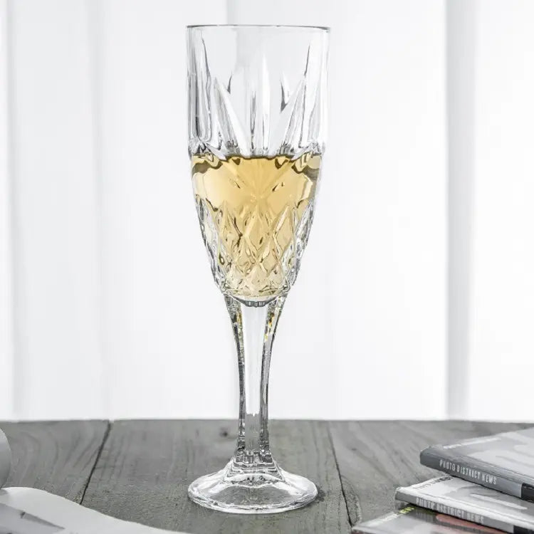 200ml goblet wine glass – elegant and stylish stemware, perfect for serving red or white wine, features a classic goblet design for enhanced aroma and flavor, ideal for formal occasions, dinners, or casual sipping.