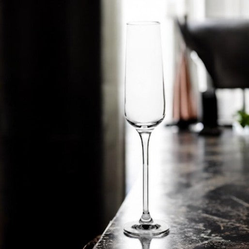 231ml lead-free crystal champagne glass – sleek and elegant flute, perfect for champagne, sparkling wines, and special occasions, enhances bubbles and aroma, ideal for home, restaurants, or events.