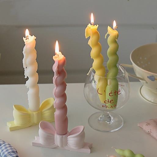 Elegant Decorative Twisted Taper Candles Set of 2 – 25 cm Tall – Unscented Paraffin Wax – Ideal for Home Décor, Weddings, and Celebrations