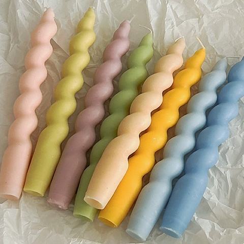 Elegant Decorative Twisted Taper Candles Set of 2 – 25 cm Tall – Unscented Paraffin Wax – Ideal for Home Décor, Weddings, and Celebrations