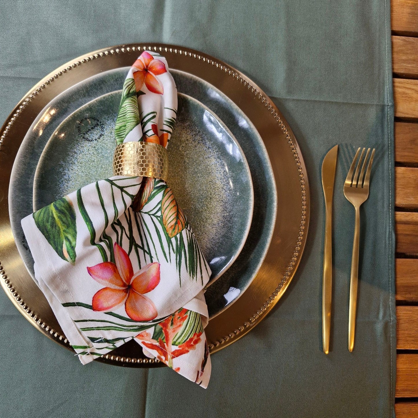 Timeless Elegance Brass Napkin Ring Set of 4 - Handcrafted Table Decor for Dining Ambiance - Perfect for Elevating Your Table Setting with a Touch of Sophistication and Classic Charm