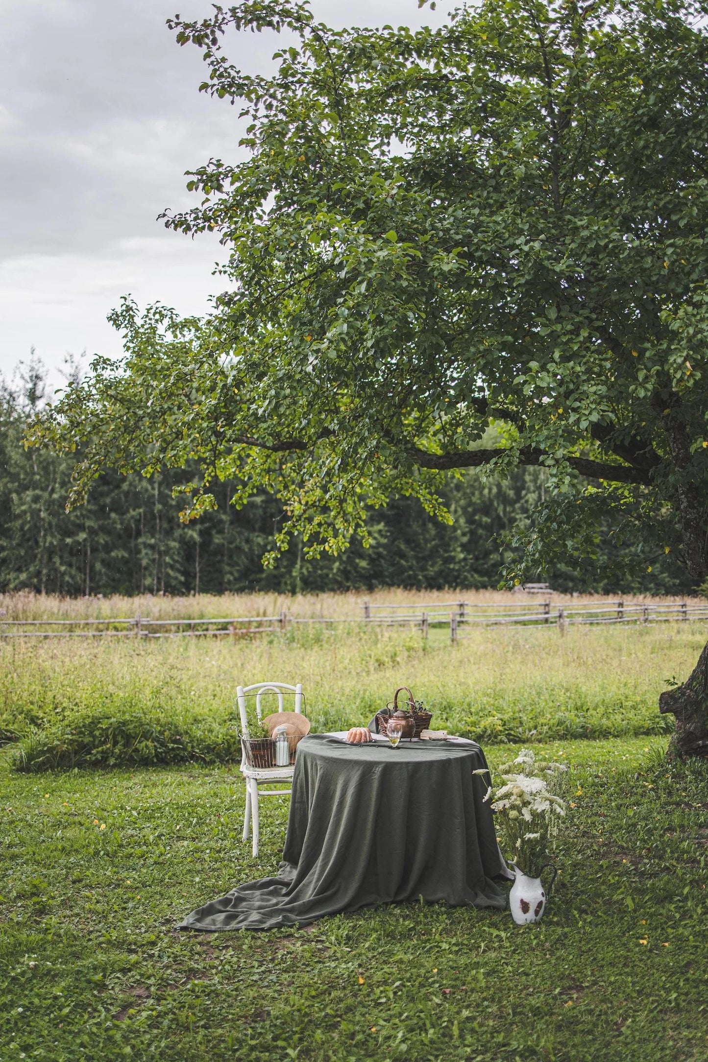 100% Cotton Pastoral Table Runner – 50x300cm, Green, Soft & Durable, Farmhouse Dining Table Decor, Rustic Boho Style, Machine Washable, Perfect for Home, Weddings, Parties & Holiday Decorations