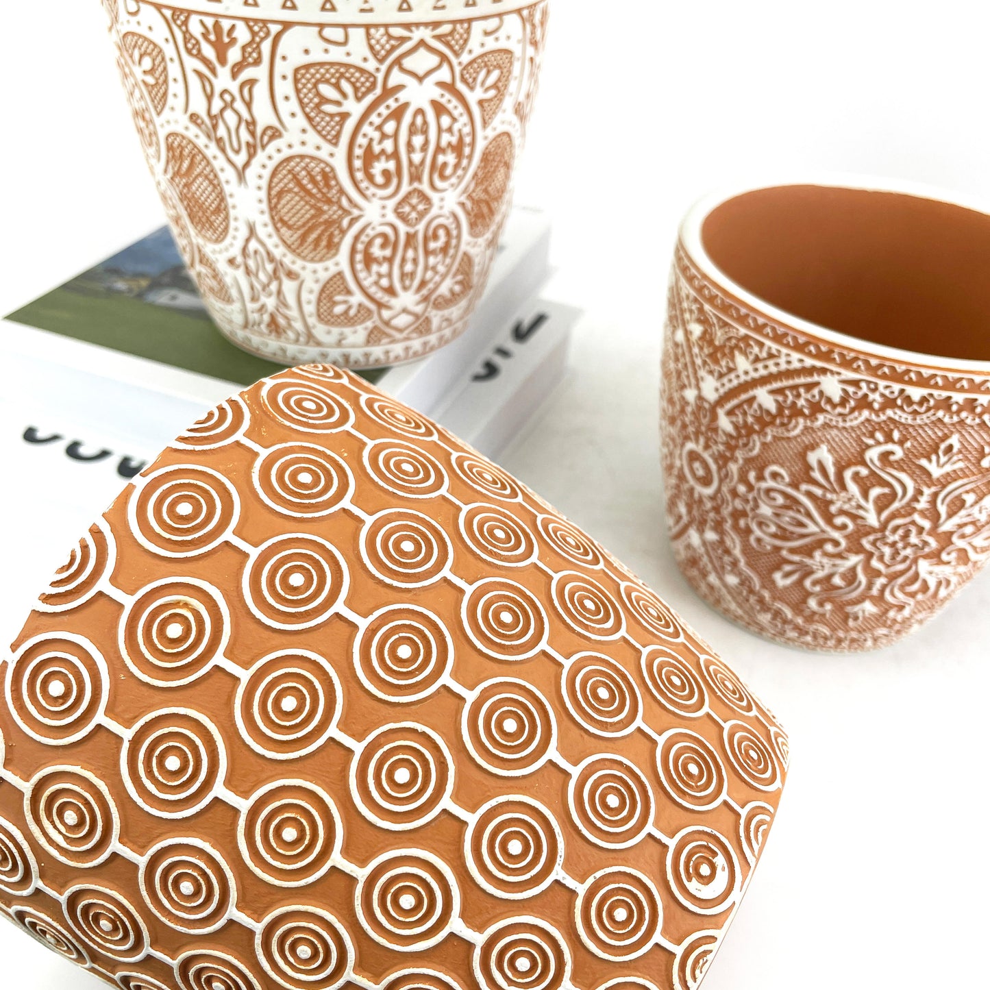 Orange Vine Ceramic Flowerpot - Modern Design Style, Tabletop Vase, Eco-Friendly, 13.5x13.5x12.5cm