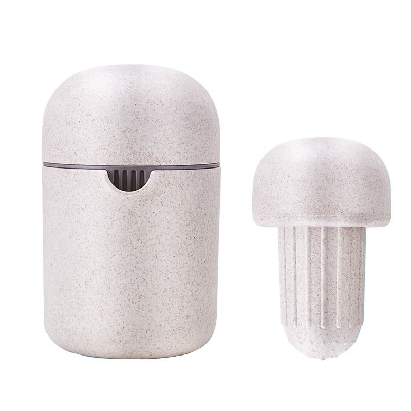 Household hand juicers, orange and lemon juicers, fruit and vegetable supplies, Blue
