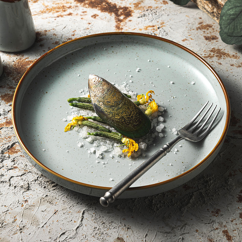 Yayu 9"Irregular plate