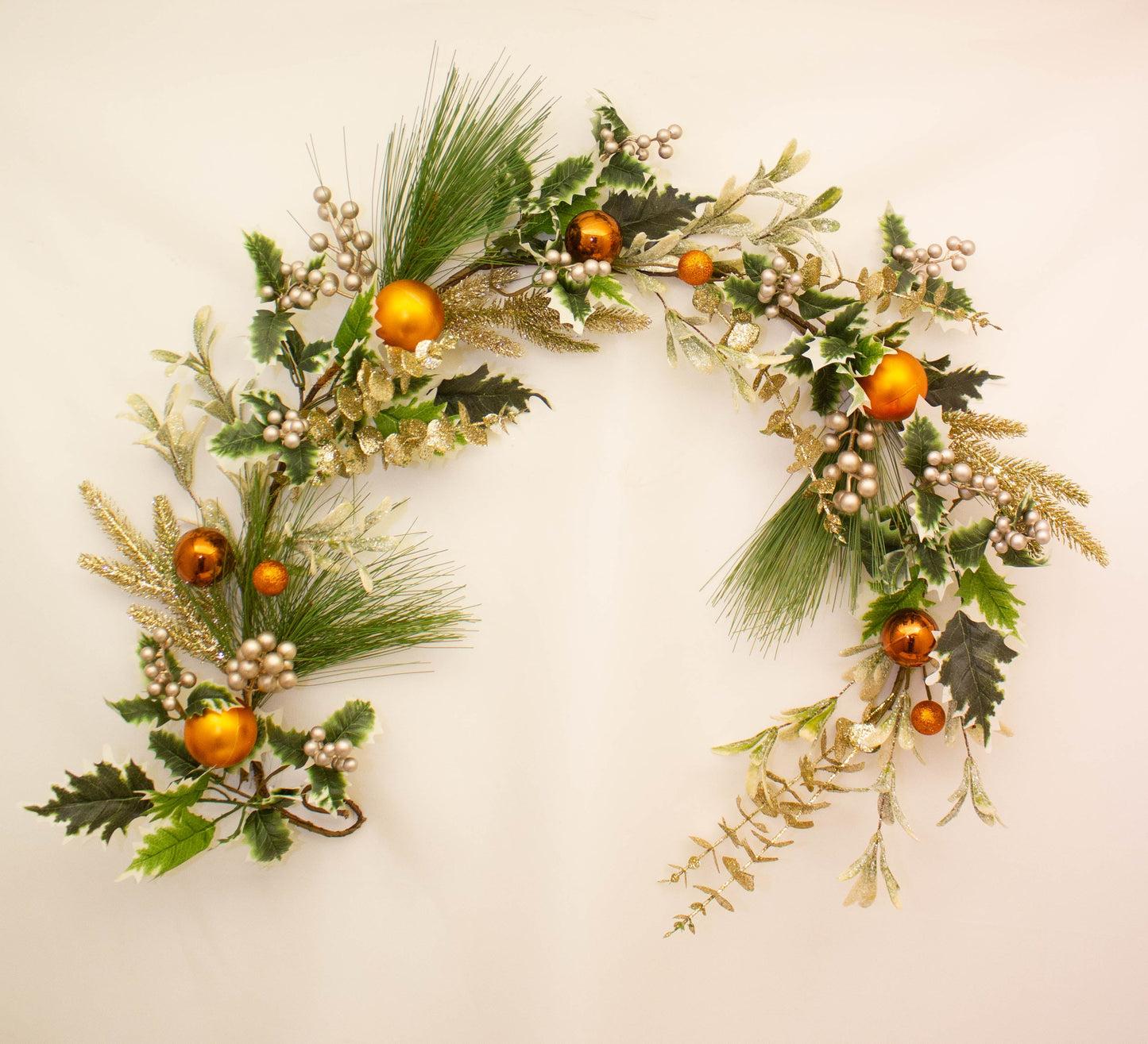 Sparkle Holly Bauble Garland 150 cm Festive Christmas Decoration with Glitter Accents, Red Berries, and Green Leaves for Trees, Mantels, and Holiday Displays