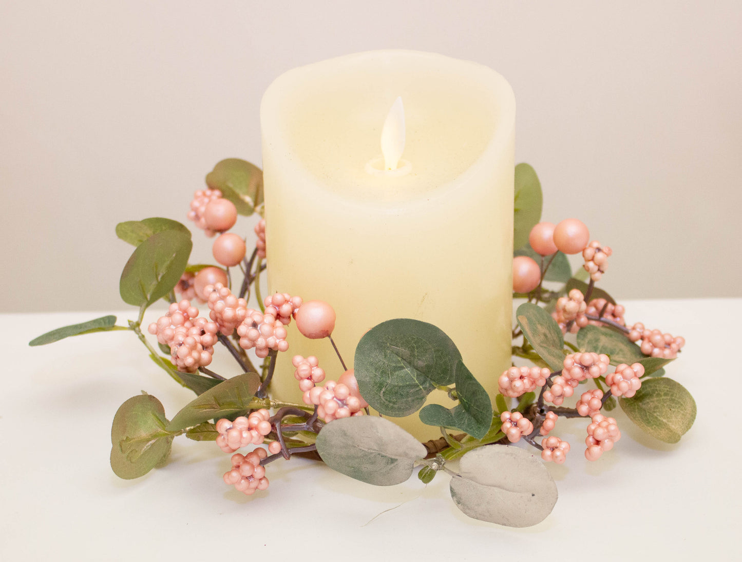 Blush Berry Candle Ring 23 cm – Elegant Decorative Ring with Soft Blush Berries and Foliage – Perfect for Holiday Centerpieces, Table Décor, and Seasonal Displays