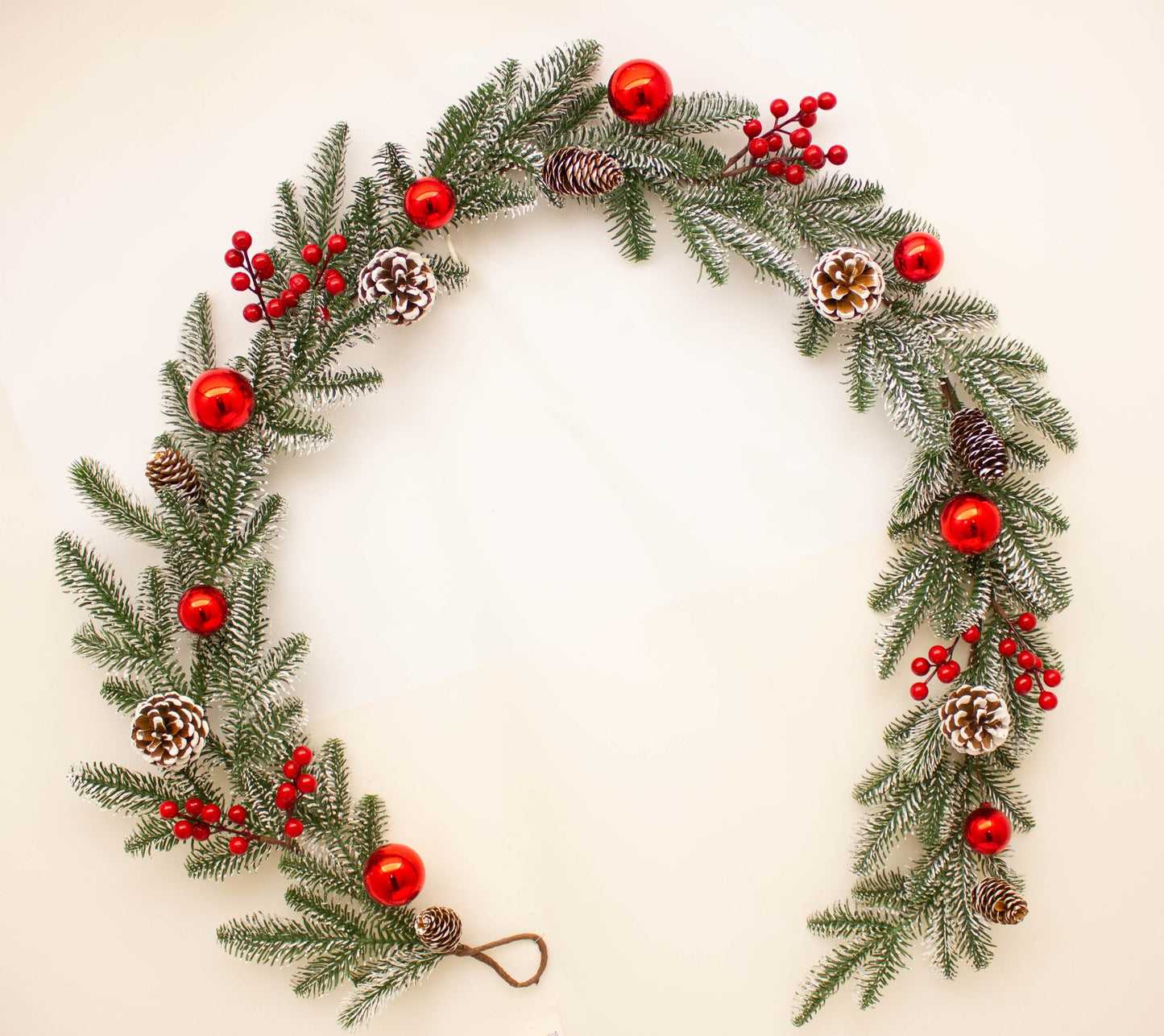 Frosted Bauble Garland 190 cm – Elegant Holiday Garland with Frosted Baubles and Winter Foliage – Perfect for Christmas Décor, Mantels, Tables, and Seasonal Displays