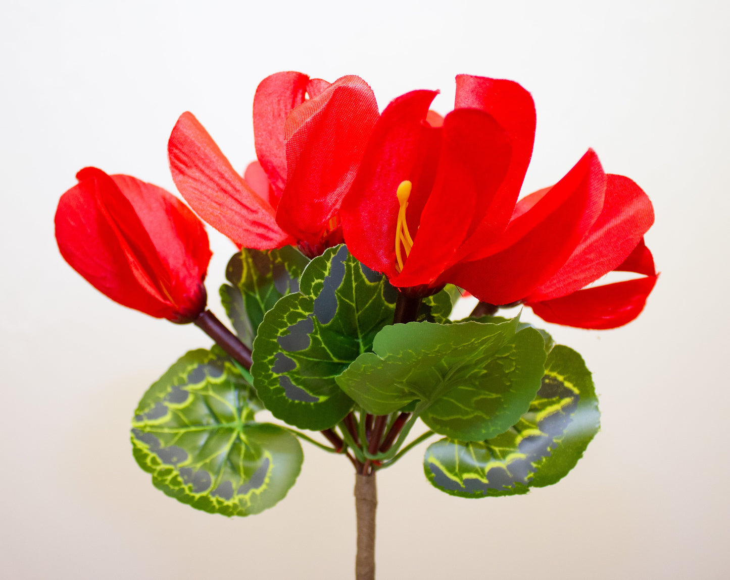 Red Cyclamen Pick - Realistic Artificial Cyclamen Flower Stem with Vibrant Red Blooms - Perfect for Floral Arrangements, Bouquets, and Home Décor