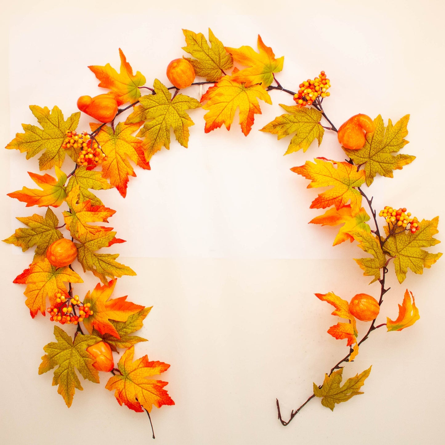 Berry, Maple Leaf & Pumpkin Garland 180 cm - Festive Autumn Garland with Pumpkins, Berries, and Maple Leaves - Perfect for Fall, Thanksgiving, Mantels, Tables, and Seasonal Displays
