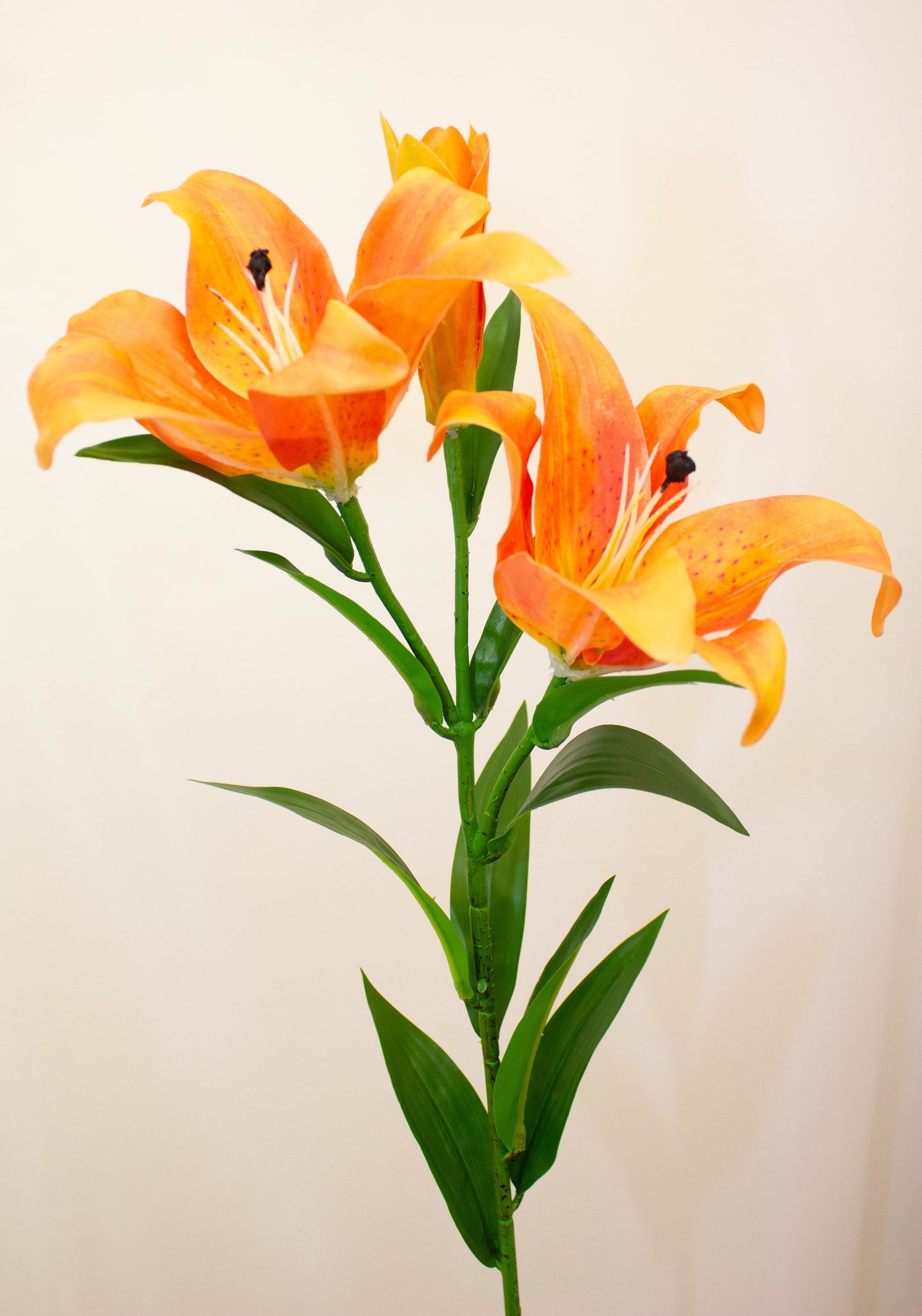 Tiger Lily Orange 90 cm - Realistic Artificial Tiger Lily Stem with Vibrant Orange Blooms - Perfect for Floral Arrangements, Bouquets, Wreaths, and Home Décor - Long-Lasting and Low Maintenance