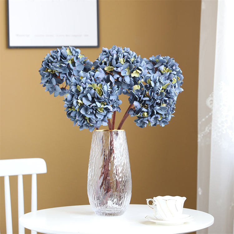 Artificial Hydrangea Flowers Realistic Fake Hydrangea Bouquet for Home Décor Wedding Arrangements Centerpieces and Floral Displays Lifelike Faux Hydrangeas with Soft Petals and Flexible Stems