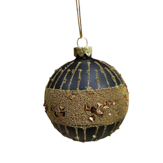 Elegant Gold Christmas Bauble – Celebrate the season in style with this luxurious and timeless ornament, perfect for enhancing your holiday tree decor with sophistication and festive elegance.