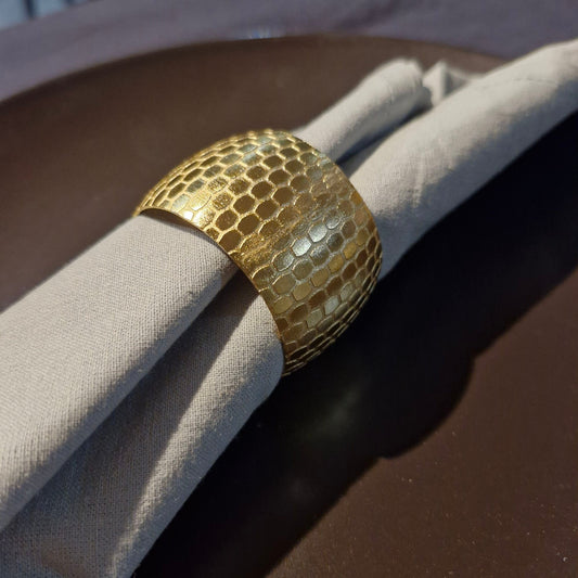 Timeless Elegance Brass Napkin Ring Set of 4 - Handcrafted Table Decor for Dining Ambiance - Perfect for Elevating Your Table Setting with a Touch of Sophistication and Classic Charm