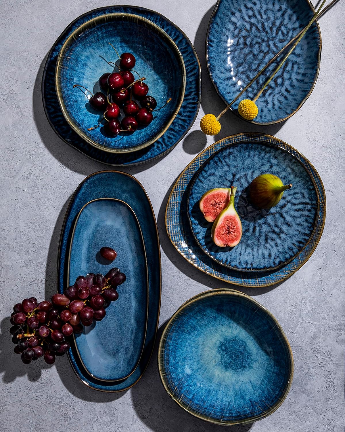 Ocean Blue 20cm Embossed Round Plate - Stylish Ceramic Plate with a Textured Ocean Blue Design - Ideal for Serving Appetizers, Small Meals, or Desserts - Perfect for Adding a Vibrant Touch to Your Tableware Collection