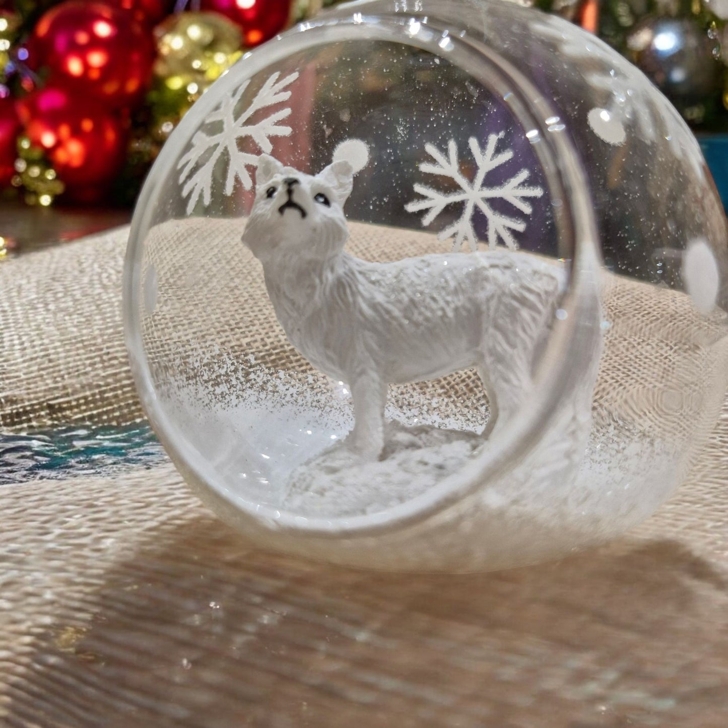 Timeless Charm: Object-In-Glass Bauble for Your Christmas Tree – Elegant Holiday Ornament, Unique Design for Festive Decor, Glass, 10cm, Classic Holiday Decor Piece