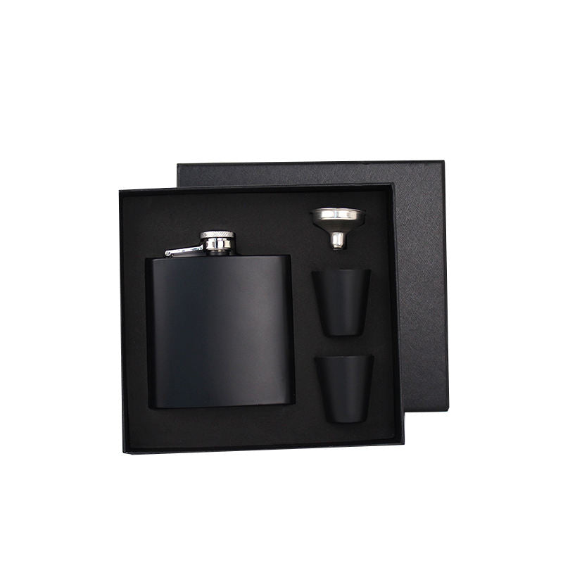 flask with 2 jigger gift set