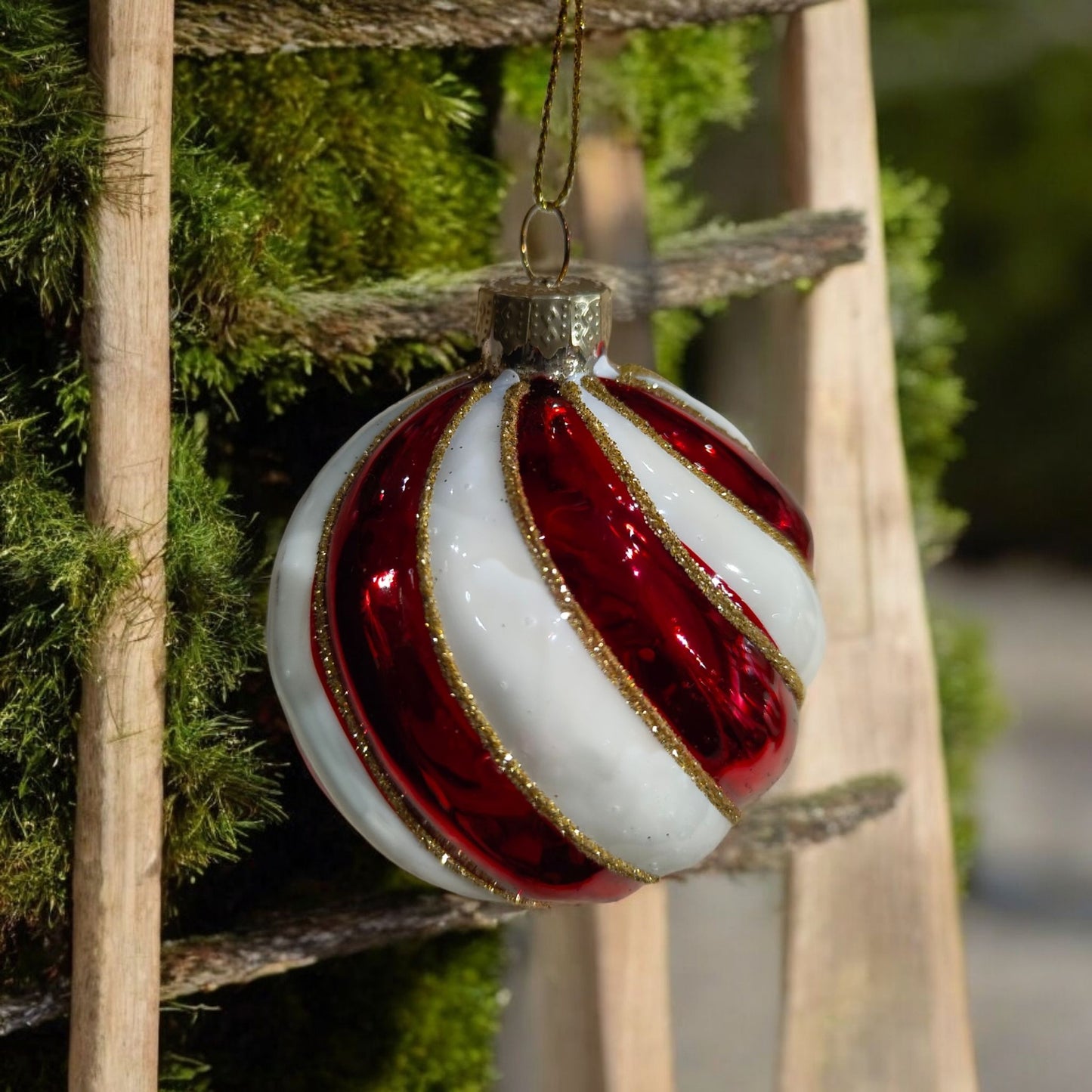 Festive Candy Cane Christmas Ornament - Perfect for Holiday Tree Decoration & Seasonal Cheer