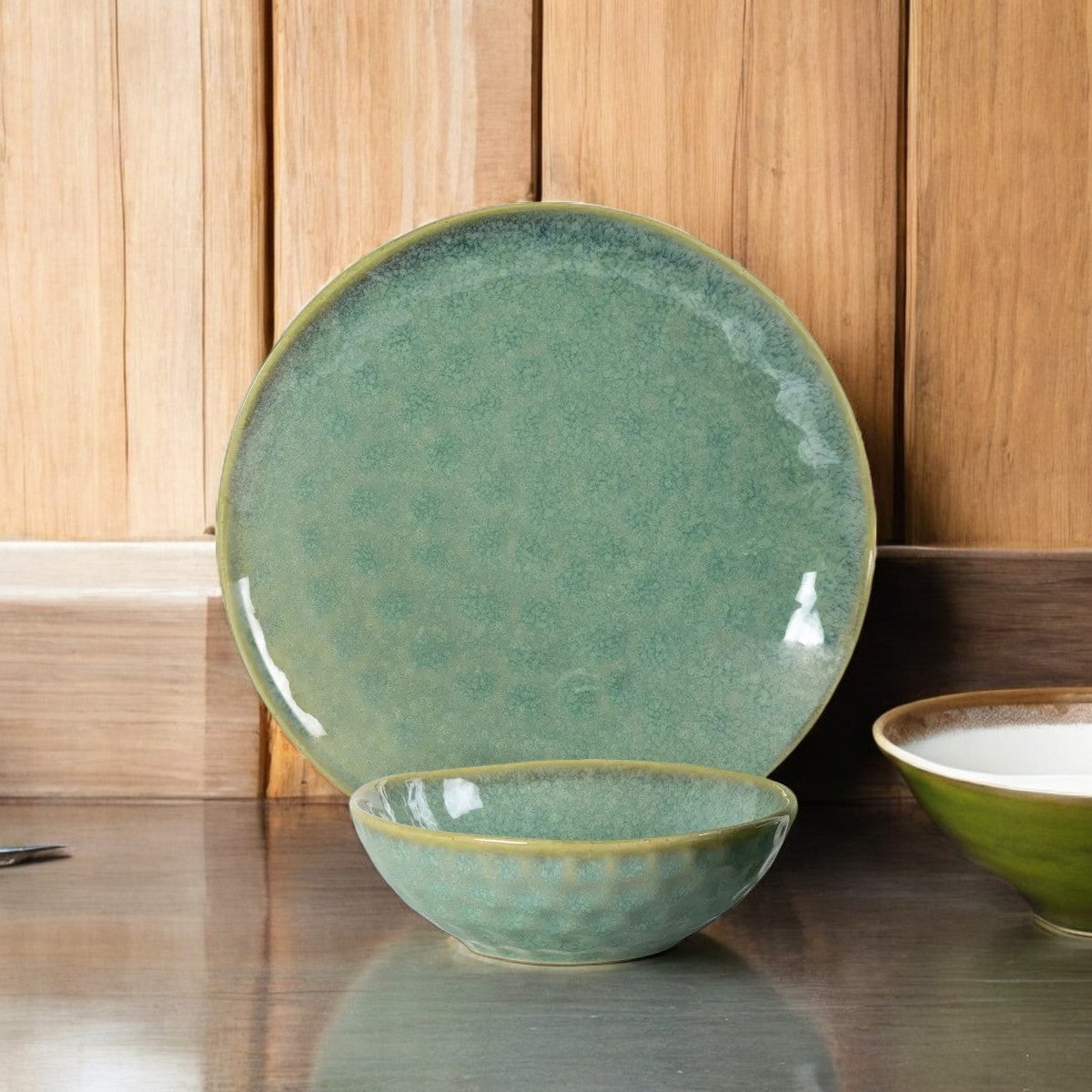 Waterdrop Crystal Green set of 16 piece stoneware Crockery