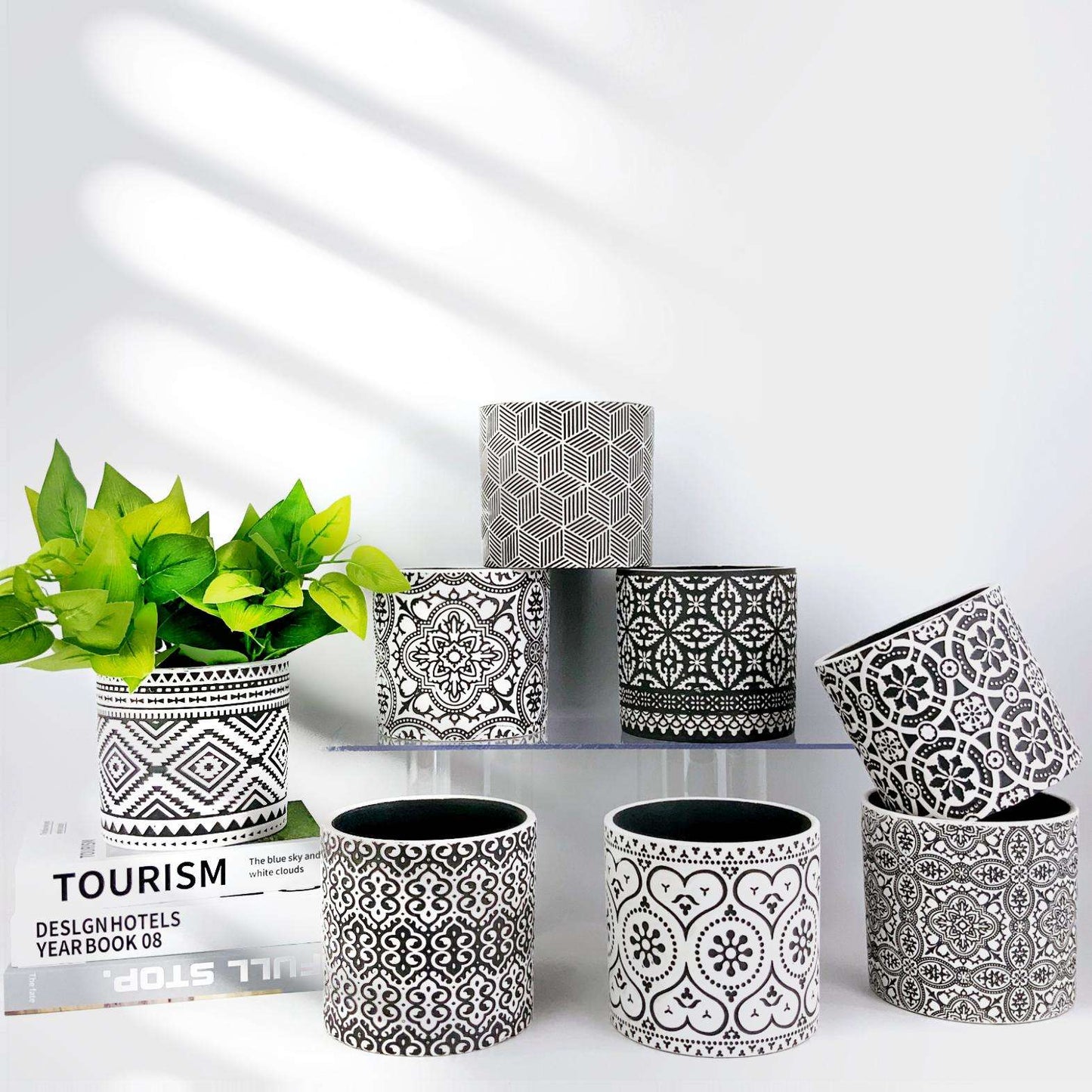 BLACK  NODIC CERAMIC FLOWERPOT