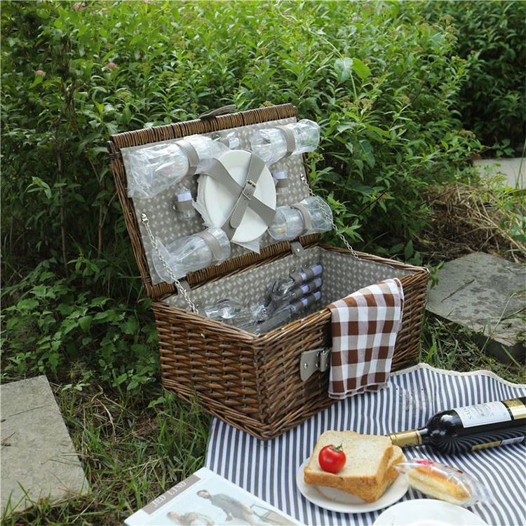 Wicker Picnic Basket for Two Person - Multifunctional Storage, Sustainable Plant Fiber, Natural Color