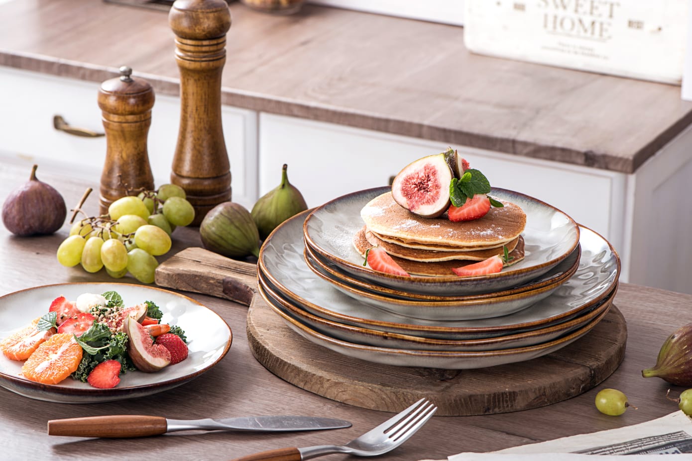 Elegant Color-Glazed Porcelain Royal plate - Classic Ceramic Plates - Premium Party Tableware for Dining & Entertaining