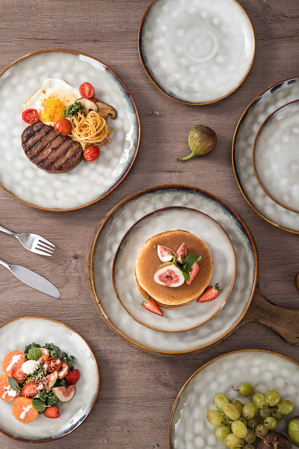 Elegant Color-Glazed Porcelain Royal plate - Classic Ceramic Plates - Premium Party Tableware for Dining & Entertaining