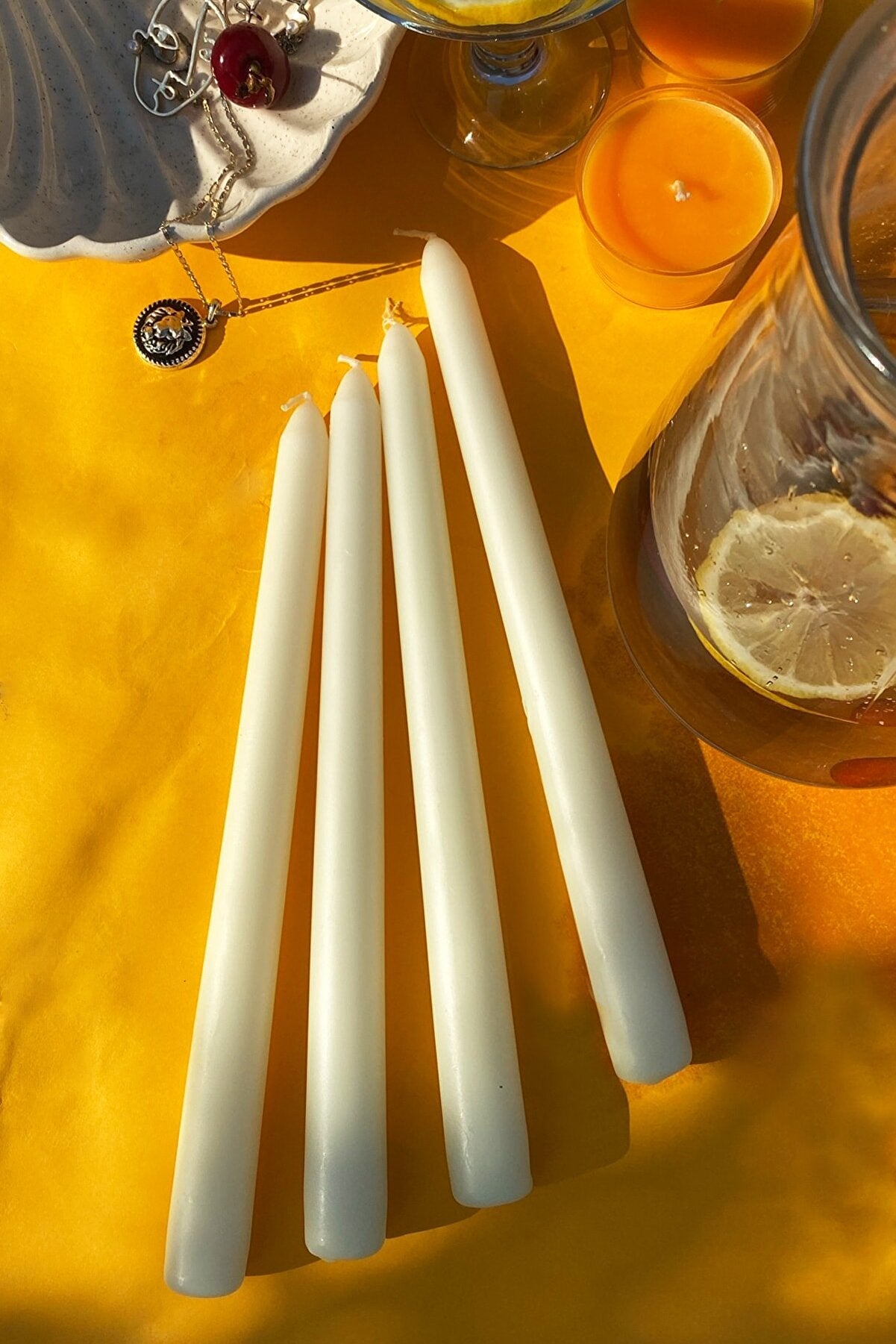 White Stick Candle 25 cm (4 Pack) - Premium Natural Wax, Clean Burn, and Long-Lasting Fragrance - Elegant Minimalist Design for Modern Home Décor, Candlestick Holders, and Special Occasions