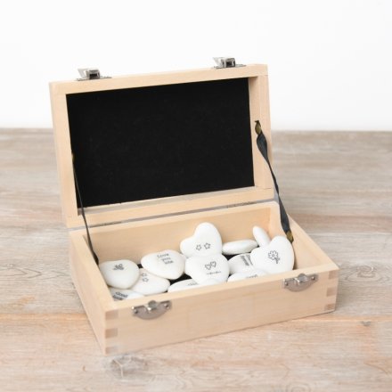 Stone Hearts in Wooden Box, 3cm